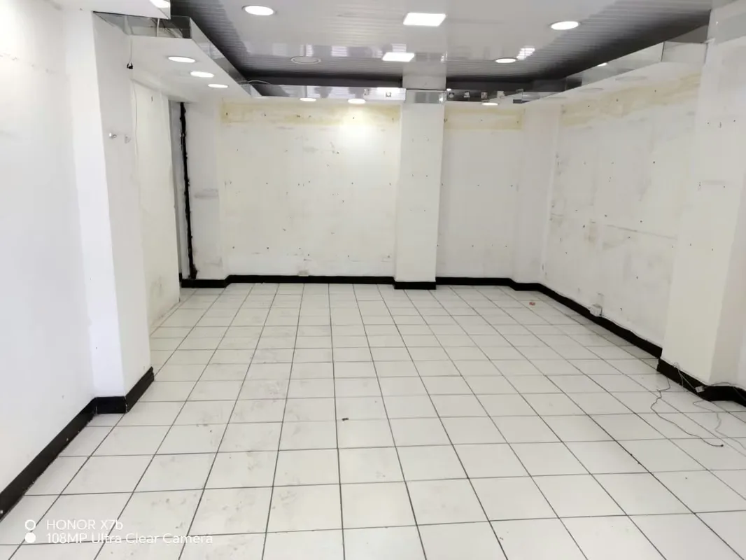 Se alquila precioso local en San José centro por las paradas de San Pedro, 60 metros cuadrados , ideal para tienda de cualquier tipo, peluquería, salón de belleza, farmacia, soda o ... — photo 2