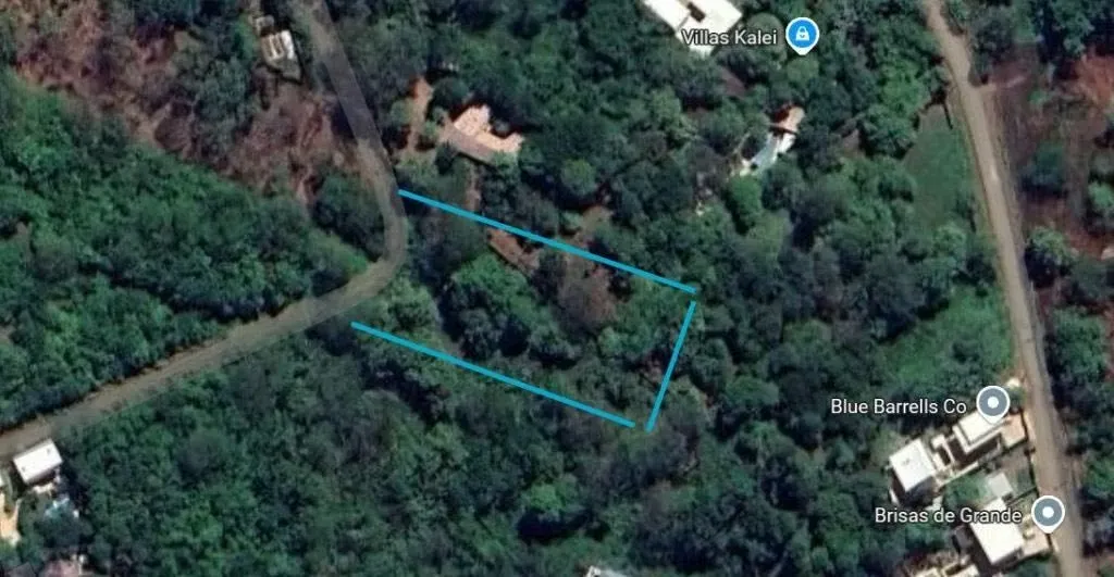 LAND FOR SALE 2 Kmtrs FROM PLAYA GRANDE IN GUANACASTE