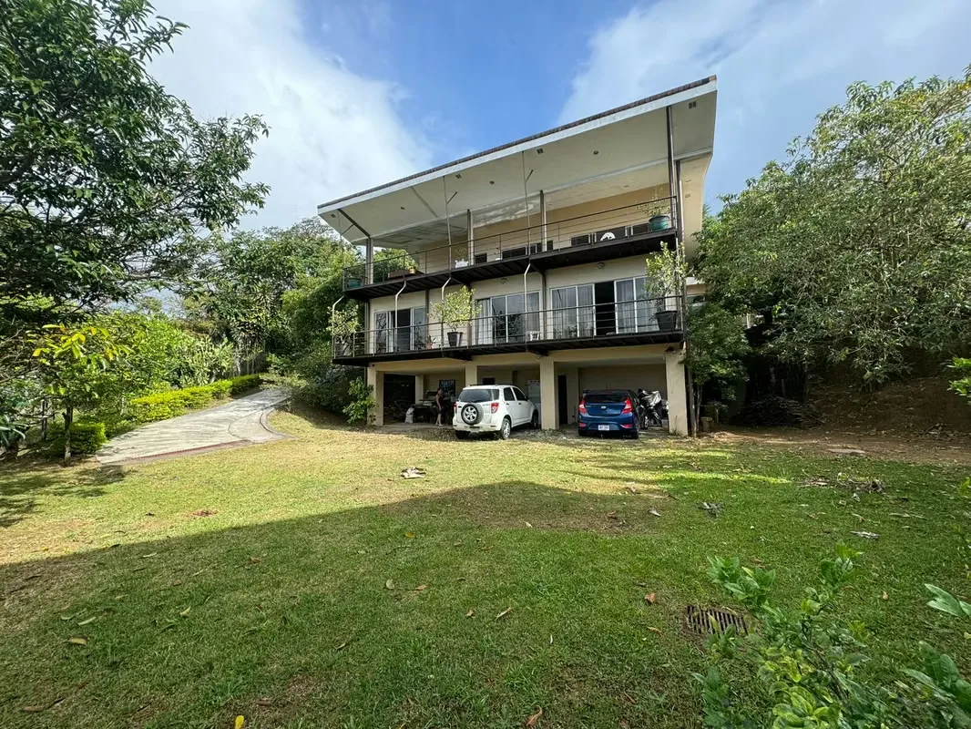 Venta de hermosa casa en Guadalupe, Alajuela Costa Rica