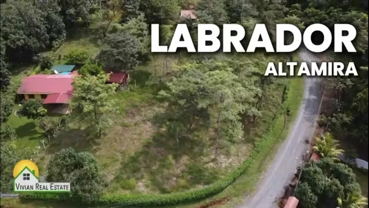 Beautiful Corner Property for Sale in Labrador Altamira. San Mateo