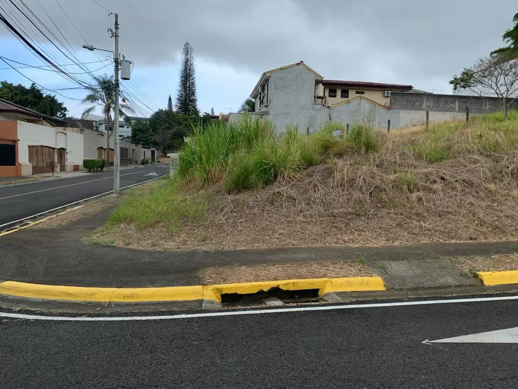 id 36712 Lote en venta. Lomas de Ayarco Sur, Curridabat.