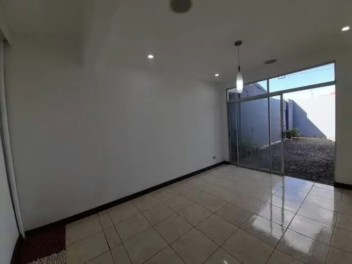 id # 38683 Casa en Venta en Residencial, Concepción de Tres Ríos, id # 38679 — photo 2