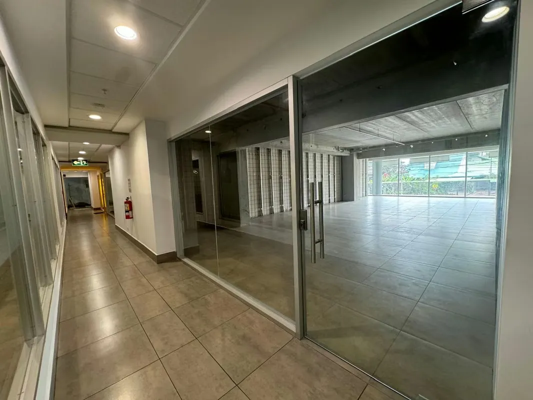 Spacious Office Spaces for Sale in Tower in Los Yoses, San Pedro — photo 3