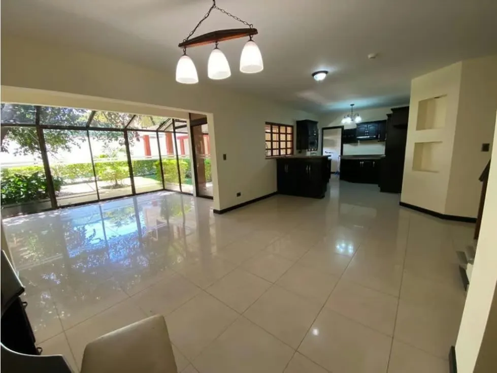 Venta de Hermosa Casa con Piscina, San Vicente de Santo Domingo de Heredia — photo 3