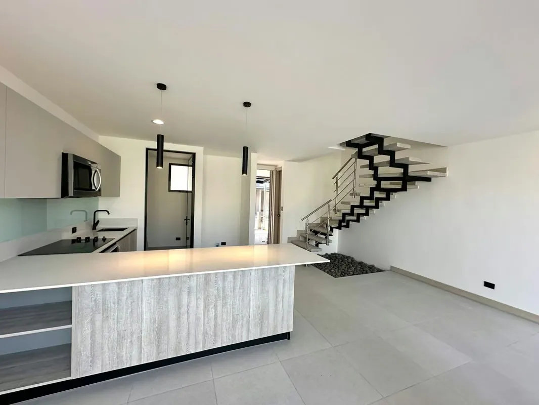 New House for Rent in Lindora