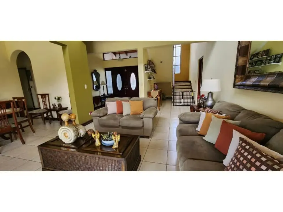Venta de espectacular casa en Residencial en San Pablo de Heredia, muy cerca de la Universidad Nacional, Colegios, gimnasios, Fresh Market. — photo 5