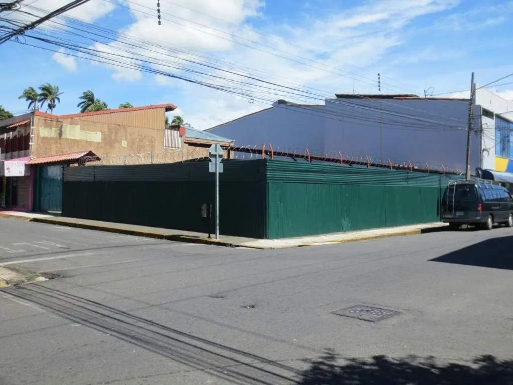 EN VENTA - PROPIEDAD COMERCIAL ESQUINERA – ALAJUELA CENTRO
