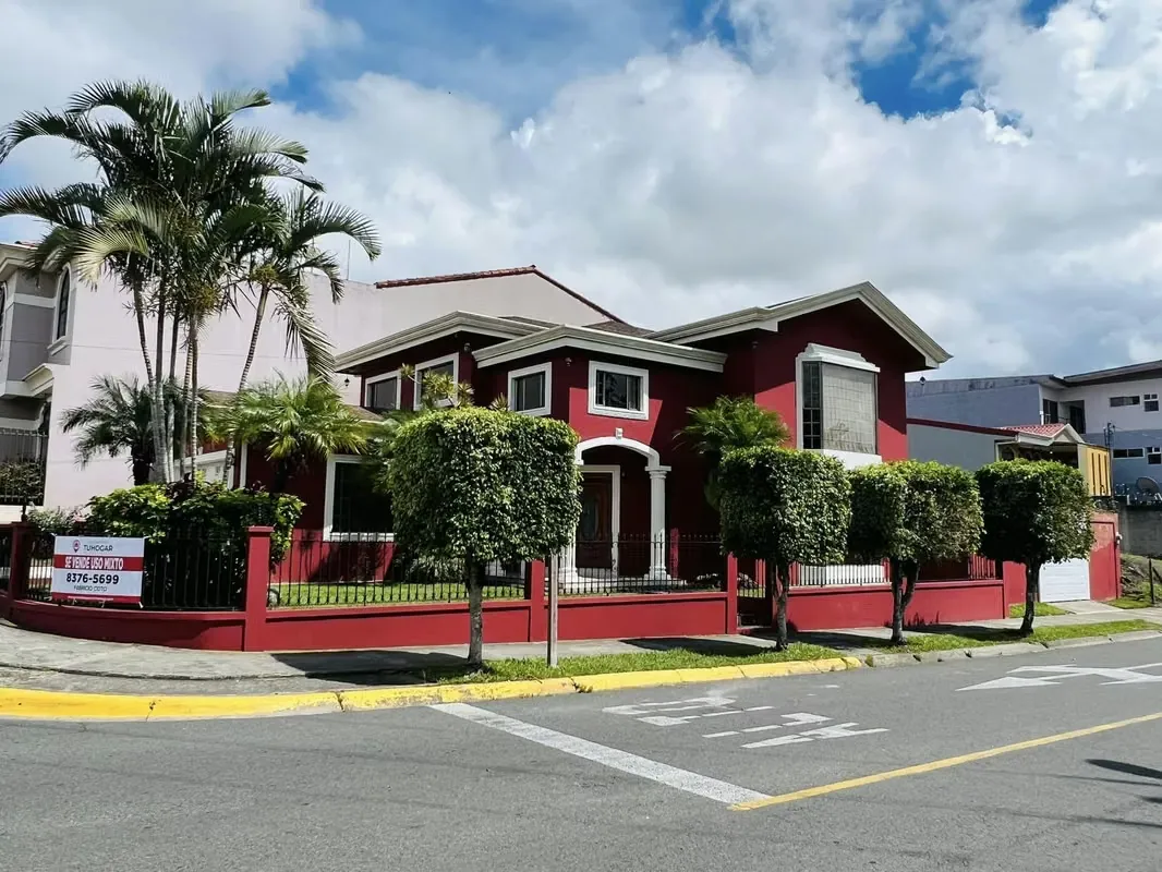 REBAJADA ¡ Venta de Propiedad en Cartago Uso Mixto Ingresando al TEC de Cartago Centro Medico o Odontologico