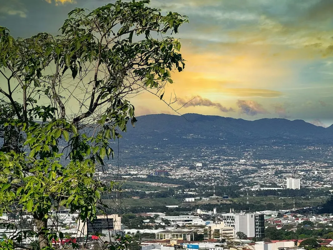 Residencial Vistas de Escazú, located in San Rafael de Escazú, Jaboncillos, with private security and a spectacular view. Ideal for those looking for a peaceful ...