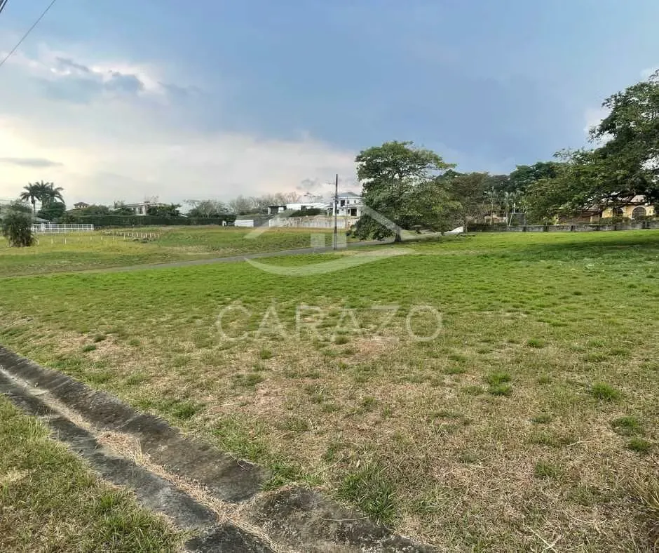¡Gran oportunidad! Lote en venta en residencial privado en La Guácima
