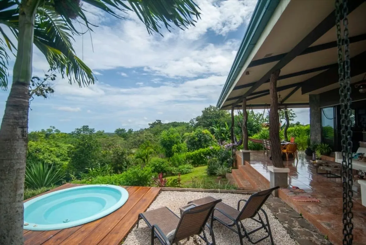 For sale house and nice property Orotina Jesus Maria