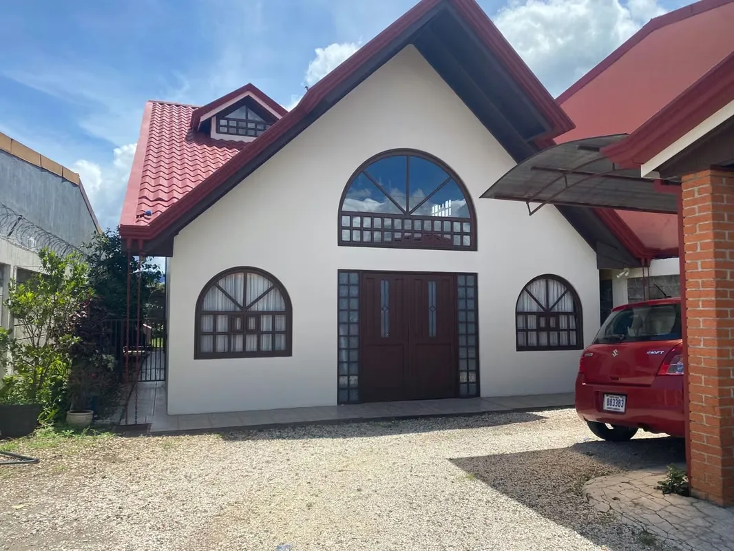 Hermosa casa a la venta en Paraíso de Cartago -EU