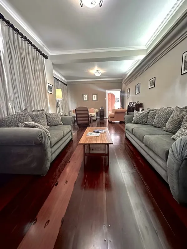 Se Vende Hermosísima Casa Estilo Hacienda en Escazú – ¡Una Oportunidad Única!