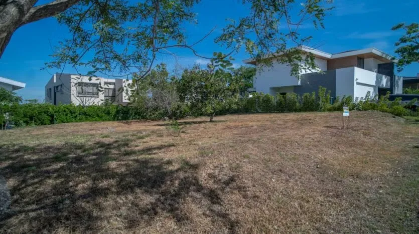 Código: 124066 Ubicado en un prestigioso condominio en San Rafael de Alajuela, este lote de 761 m² le ofrece la oportunidad de construir la casa de sus sueños en un entorno seguro y ... — photo 2