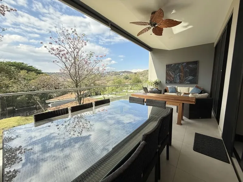 For Sale: Modern Apartment, 2 Bedrooms, 3.5 Bath, Maid's, Alto de las Palomas
