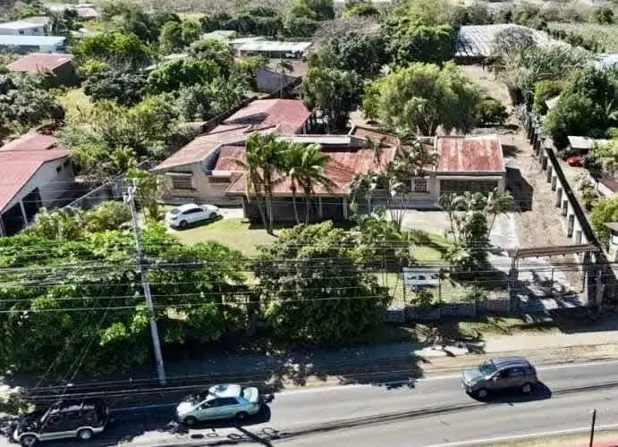 GANGA!!! Venta de Propiedad con Uso Mixto en San Joaquín de Flores, Heredia