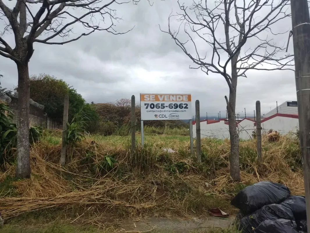 Ubicado en el cantón central de San José, distrito La Uruca, este terreno de 3.814,22 m² goza de una ubicación privilegiada con 25 metros de frente sobre una calle de alto ... — photo 2
