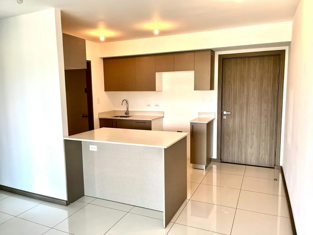 Beautiful apartment with 2 spacious bedrooms, 2 full bathrooms, laundry room, and an extra-large balcony with breathtaking views of the sunrise, river, and forest.
