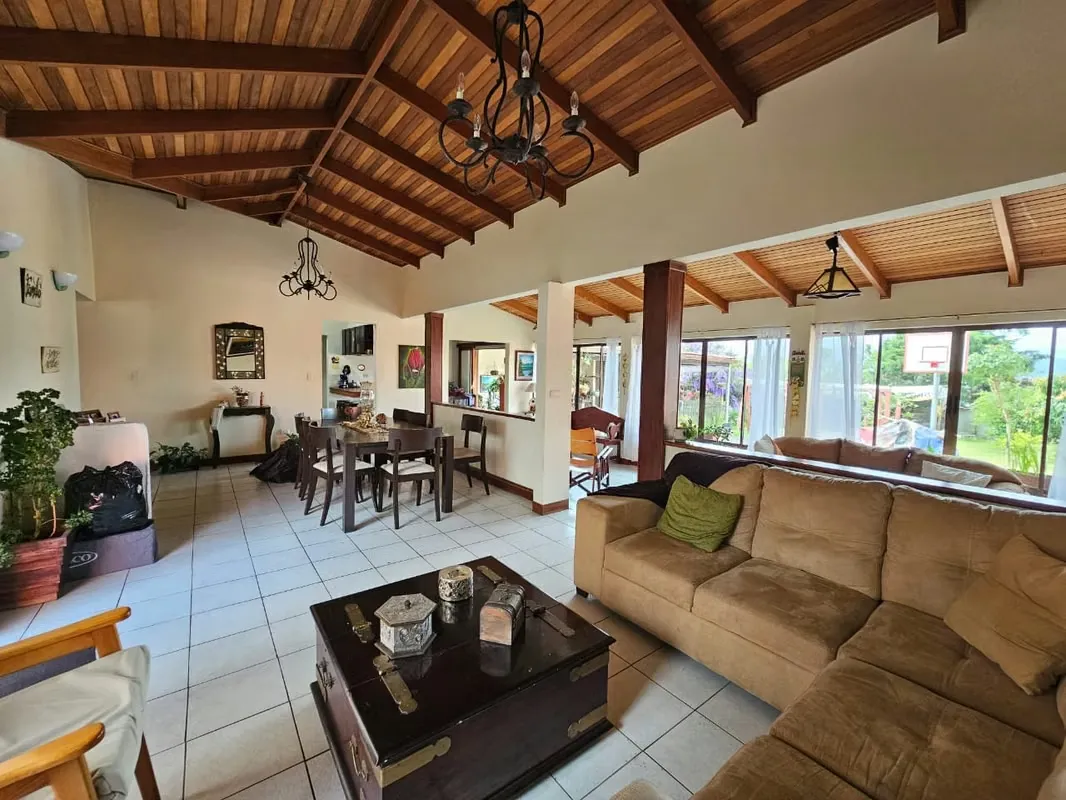 Property for Sale with House in Commercial Area on the Road to Irazú Volcano