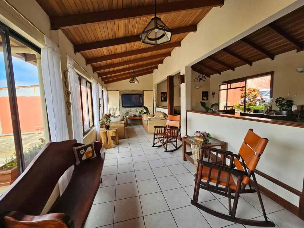 Property for Sale with House in Commercial Area on the Road to Irazú Volcano — photo 3