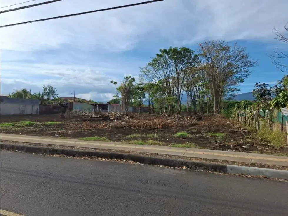 Oportunidad! Vendo excelente lote de terreno, ubicado en Santo Tomás, de Santo Domingo de Heredia, con una inmejorable ubicación.
