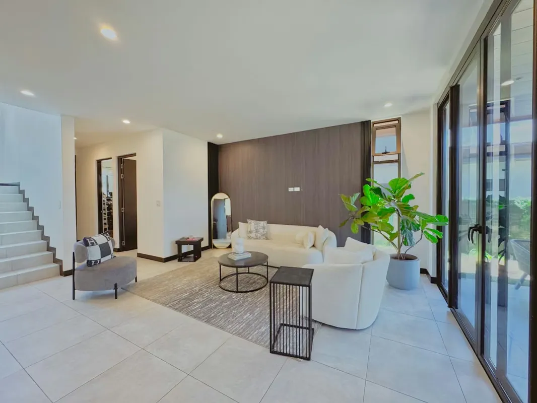 SE ALQUILA CASA MODERNA EN HACIENDA ESPINAL