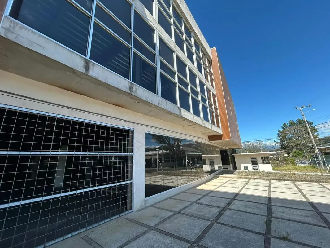 FIRE SALE - BUILDING FOR SALE - INTERNAL FINISHES NEEDED - POZOS - SANTA ANA