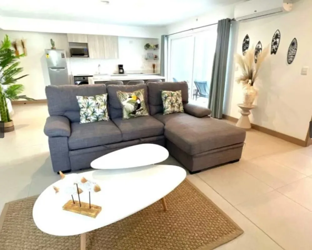 Condo for Sale-The Treasure of the Beach: Luxury and Comfort