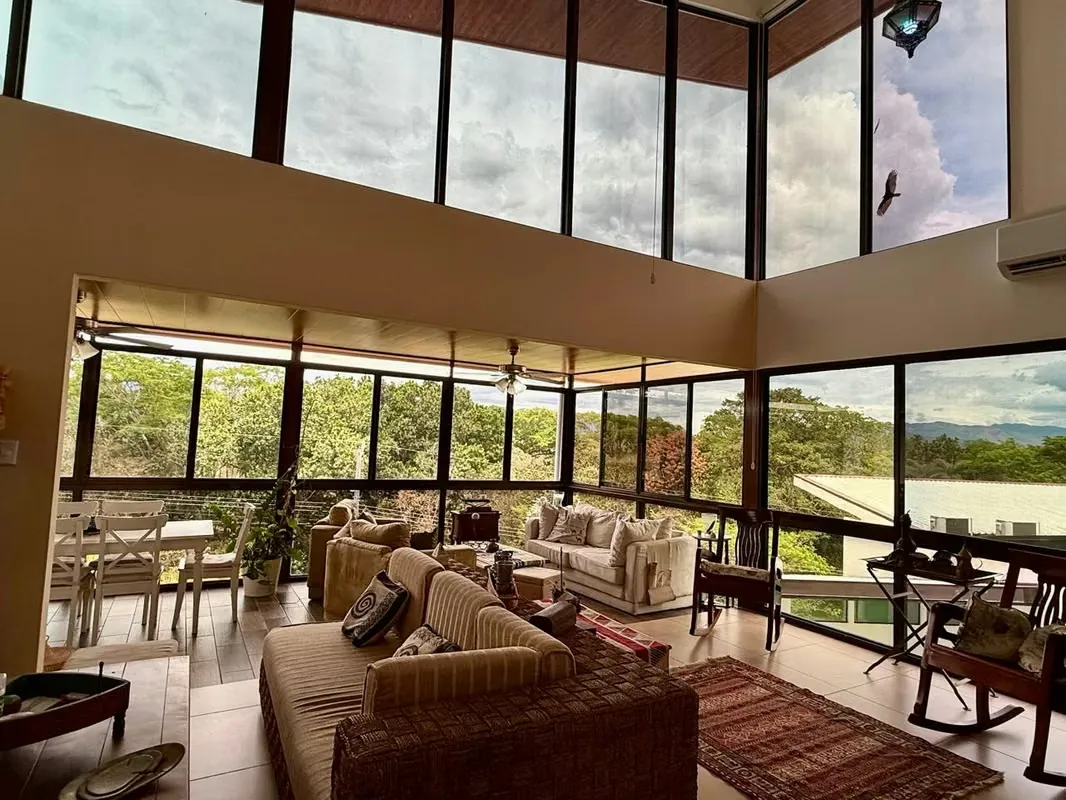 Se Vende Encantadora Casa en Condominio Privado en Orotina