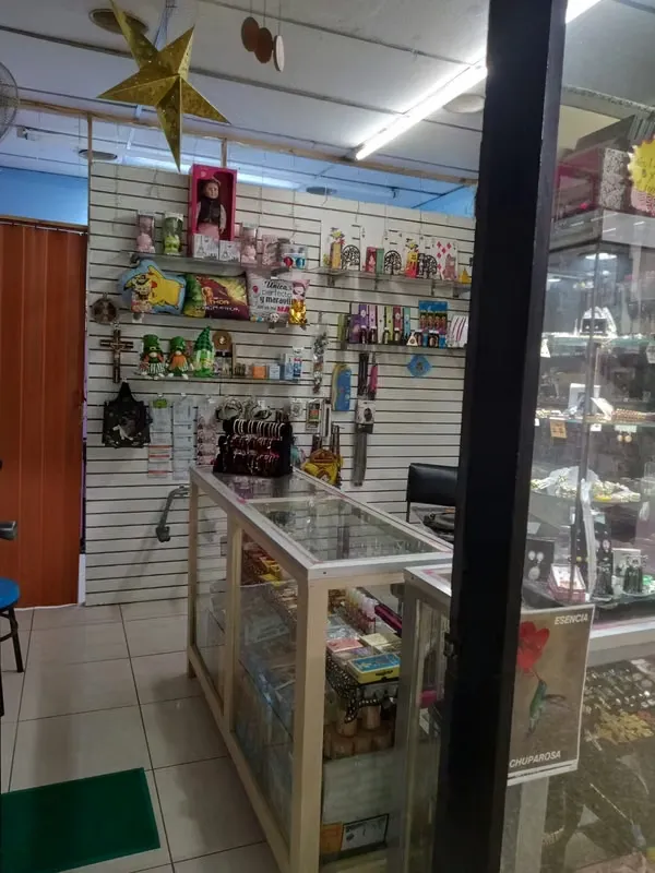 Se vende local en el primer piso de Galería Central Ramírez Valido, en la Avenida Central de San José, ubicada a unos 100 metros al este de la plaza de La Cultura, diagonal a Aliss. ... — photo 4
