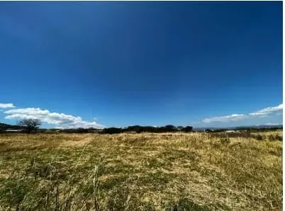 ¡OPORTUNIDAD DE INVERSIÓN EXCEPCIONAL EN SANTA ANA! Se vende terreno en zona de alto crecimiento industrial y comercial Ubicación estratégica: Contiguo a nuevo Walmart en Santa Ana, ...