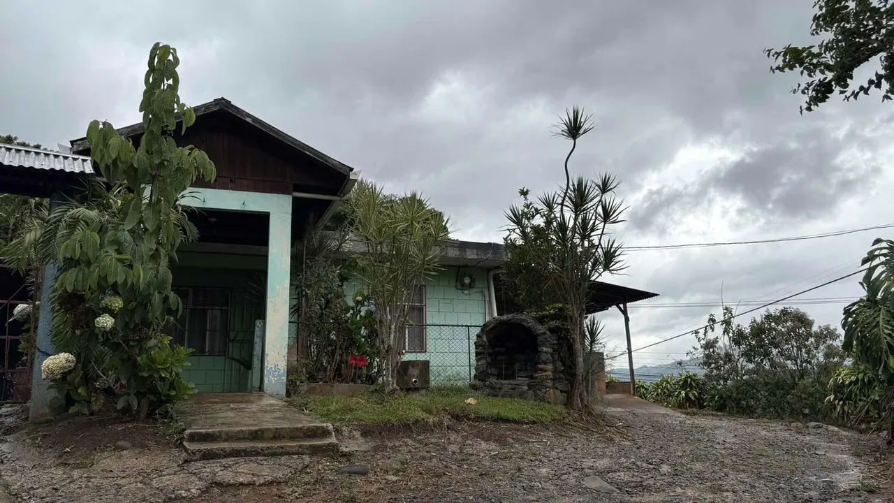 Se vende casa en la Zona De los Santos, en Guadalupe de Tarrazú