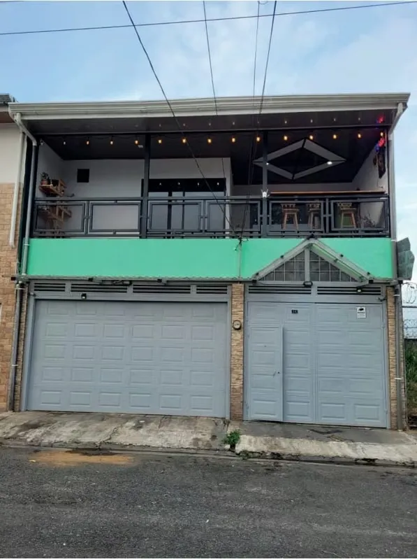 Se vende casa en Alajuelita en residencial por Dekra P.P