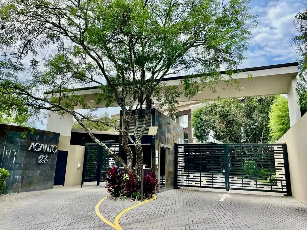 Alquiler de apartamento contemporáneo en Condominio Acanto Brasil de Santa Ana