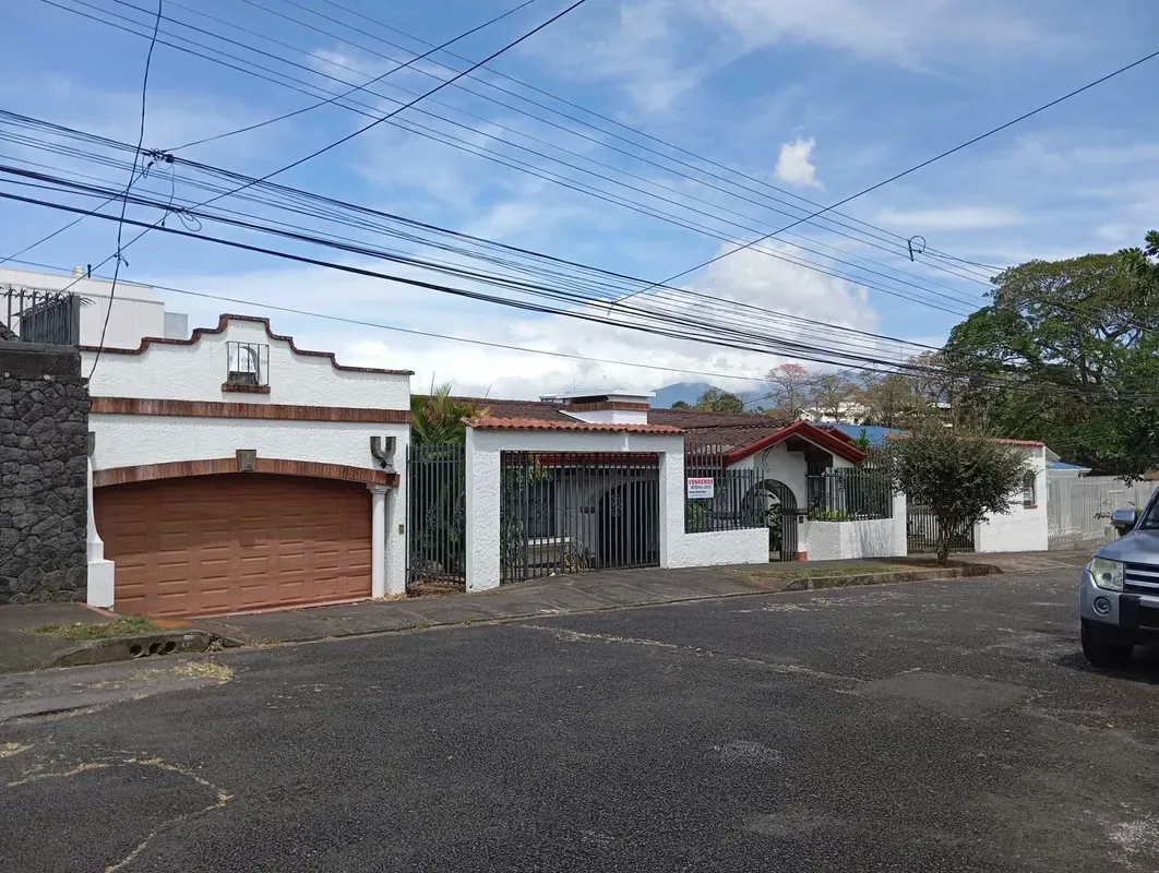 House or office for rent in Yoses Sur