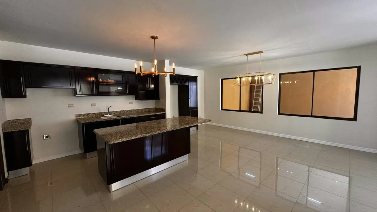 INBEST VENDE CASA EN CONDOMINIO PARA INVERSIÓN (YOU-641)