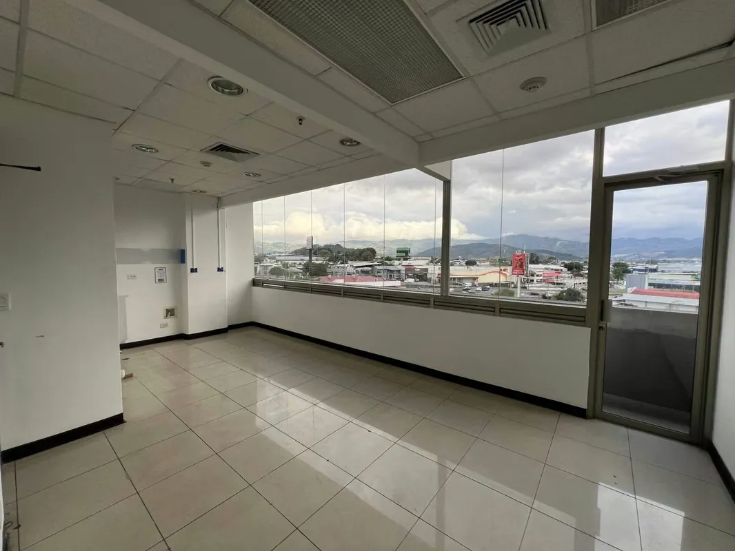 OFFICES FOR RENT IN A BUILDING WITH STRATEGIC LOCATION (ZAPOTE, SAN JOSE) — photo 4