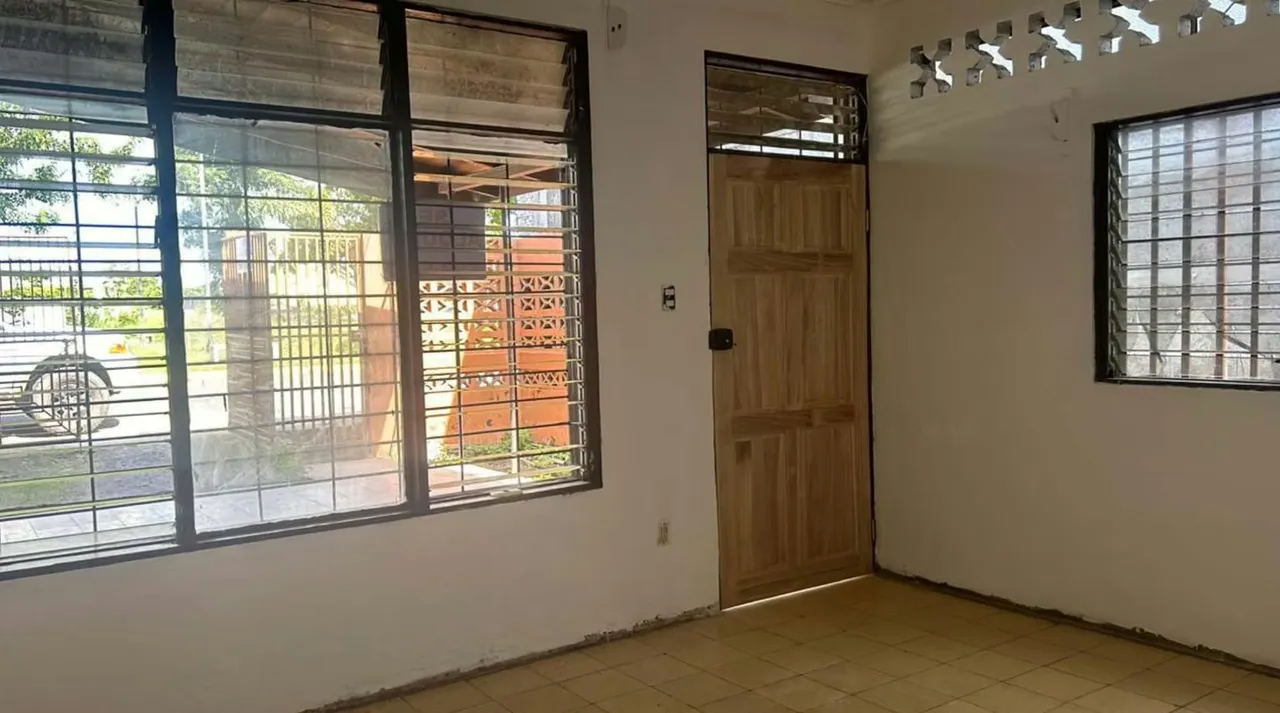 Venta de propiedad con dos casas en Puntarenas Centro!
