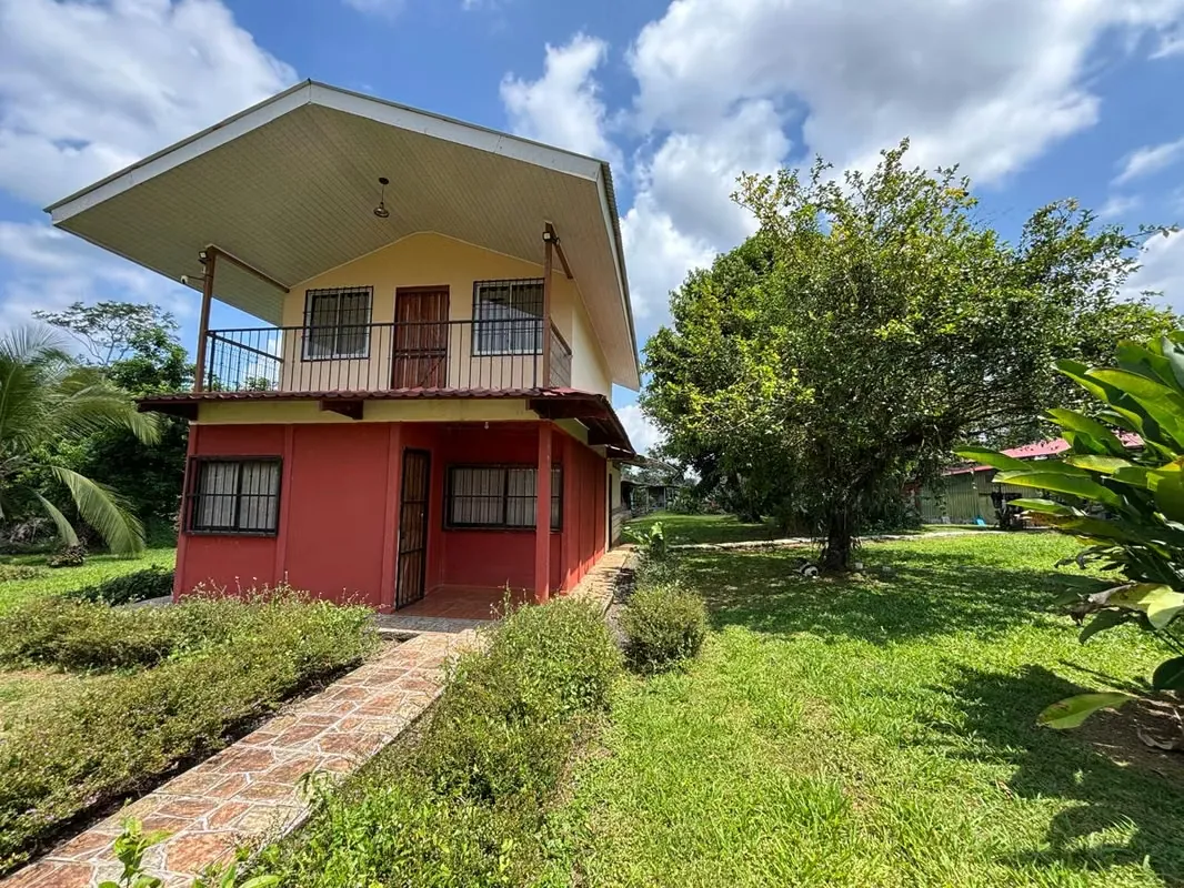 Esta linda finca con 77.904m2 cuenta con una casa de habitación, un amplio e imponente frente con seto vivo y portón de acceso privado totalmente cerrado, además rancho de ... — photo 5