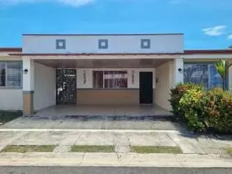 Condominio frente al mar en venta Playa Bejuco
