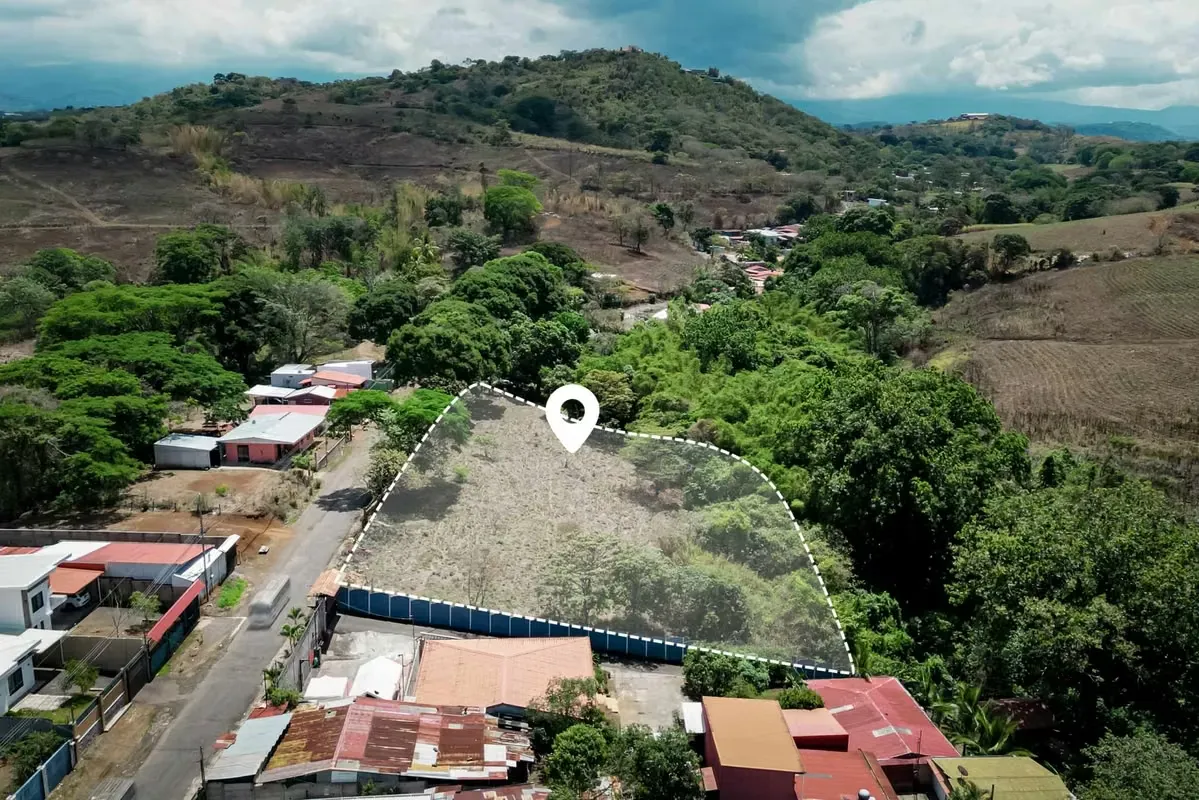 Lot for sale in Raicero, Grecia