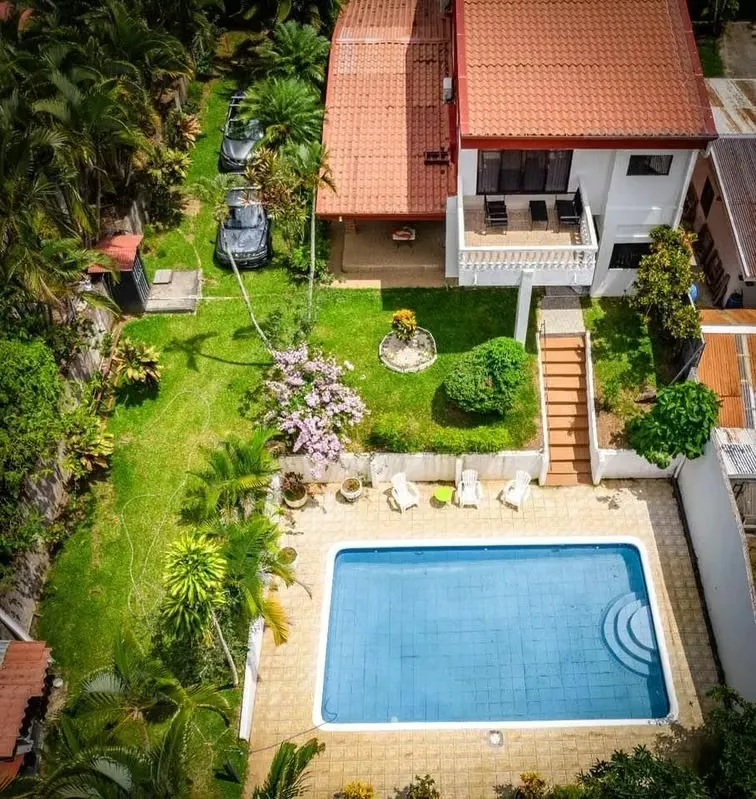 LA GARITA-Alajuela- Preciosa casa en venta en Urbanización Montisel