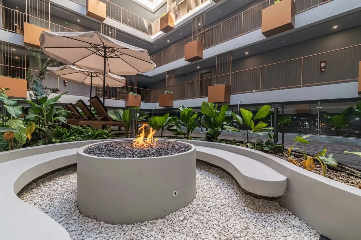 Discover a mixed-use project that blends elegance, comfort, and convenience in one place. Located in the prestigious Barrio ...