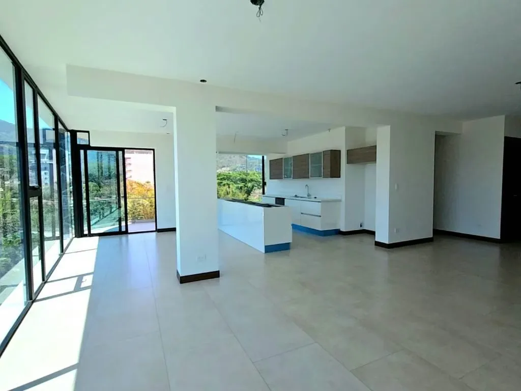 Apartamentos en Alquiler Condominio, San Rafael, Escazú. Muy cerca del Country