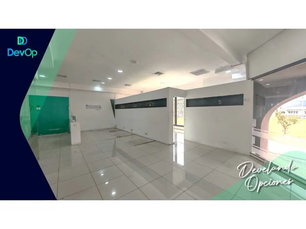 Este local está ubicado en la zona más comercial de San Pedro, rodeado de centros educativos, entidades ...