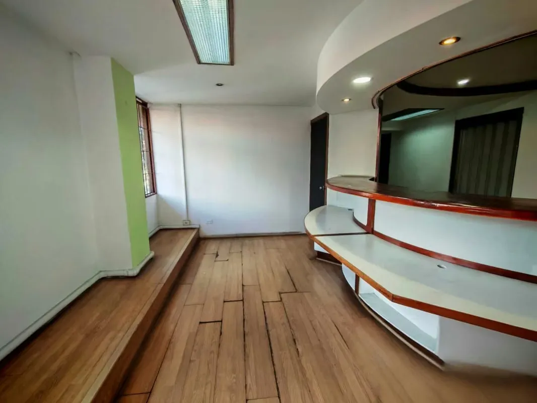 Investment Opportunity: Office for Sale in Barrio Mon, San José — photo 5