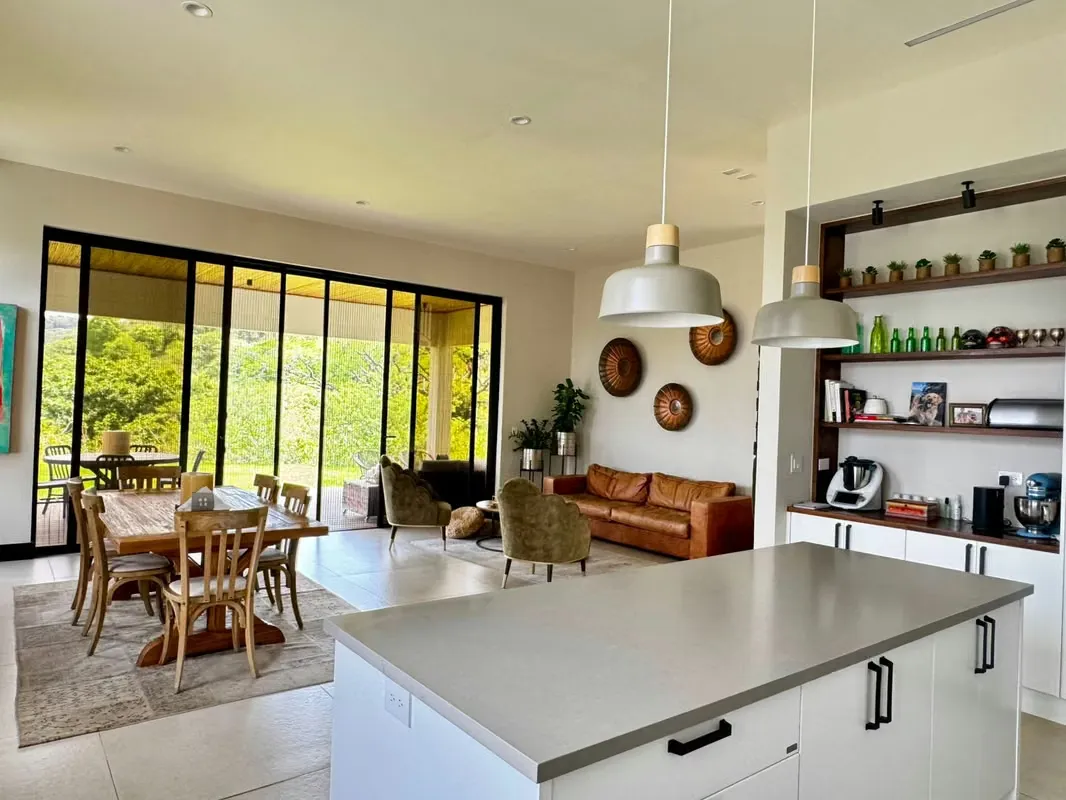 House for Sale and Rent in Santa Ana