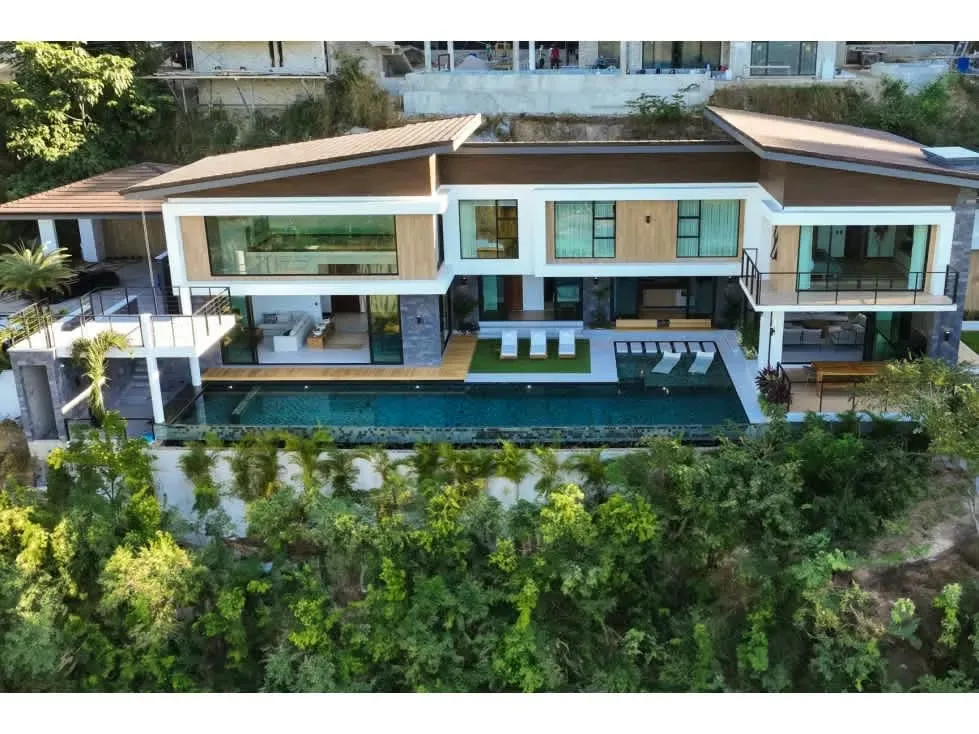 Welcome to your dream vacation destination, where luxury meets comfort in this breathtaking new 6-bedroom villa. Perfectly designed for families or ...