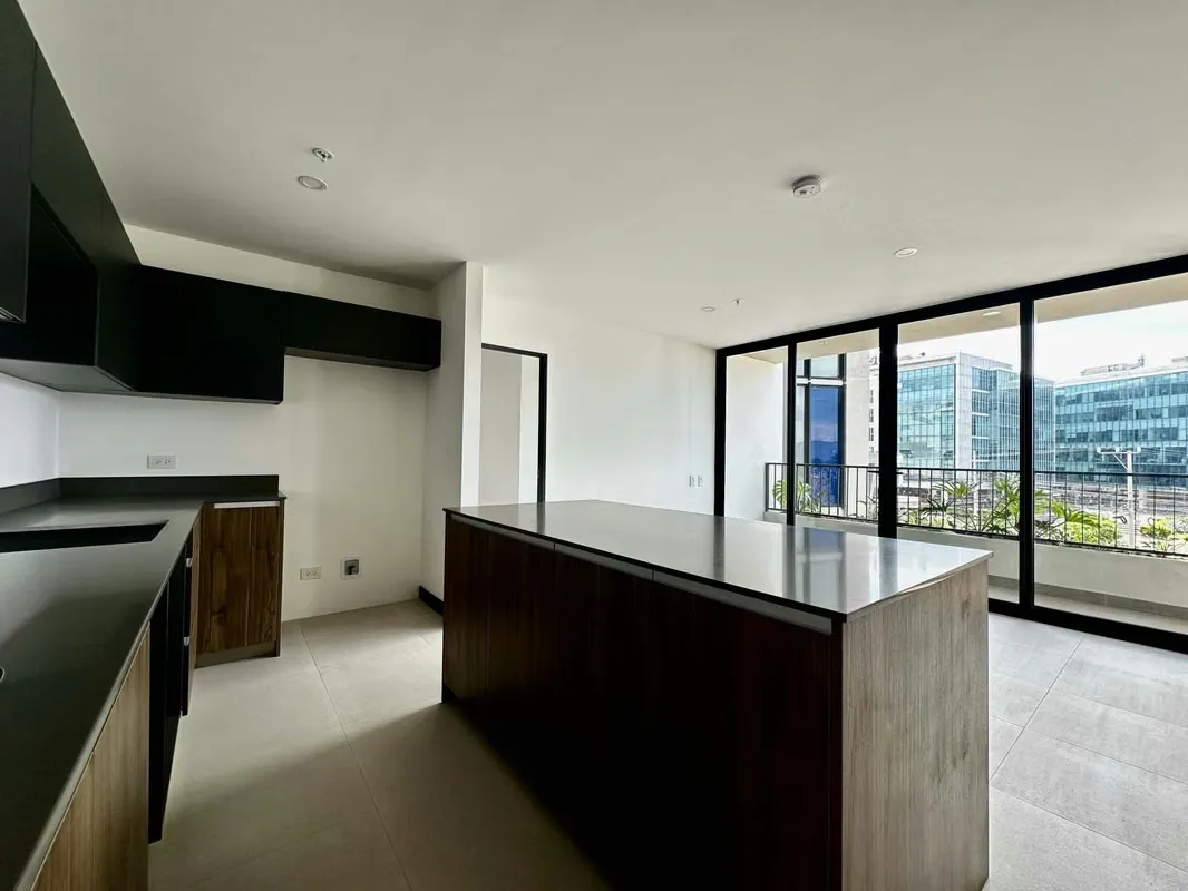 SALE OF LUXURY 2-BEDROOM APARTMENT IN DEN7 NEIGHBORHOOD — photo 4