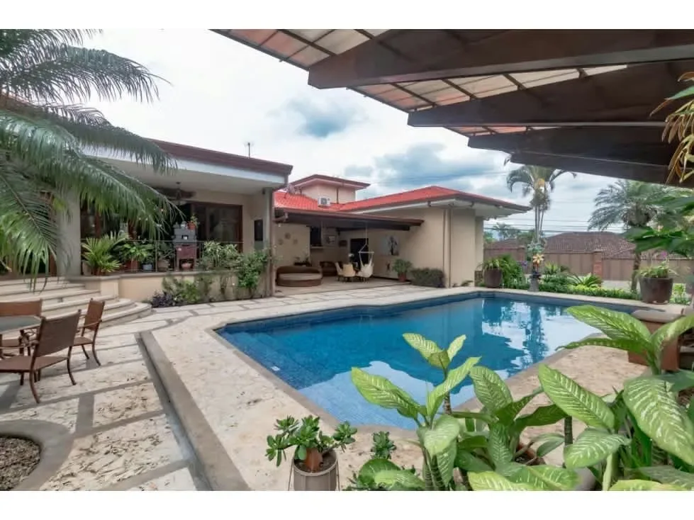 Casa en Venta o Alquiler en Bello Horizonte, San Rafael de Escazú